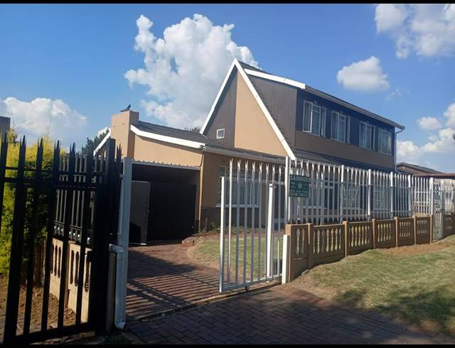 5 bed property for sale in RIDGEWAY